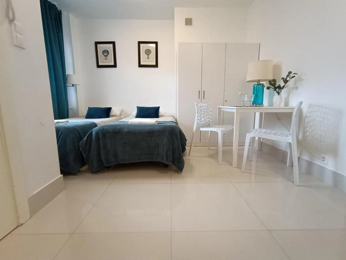 L Ajax Copernicus Center Apartment Warsaw